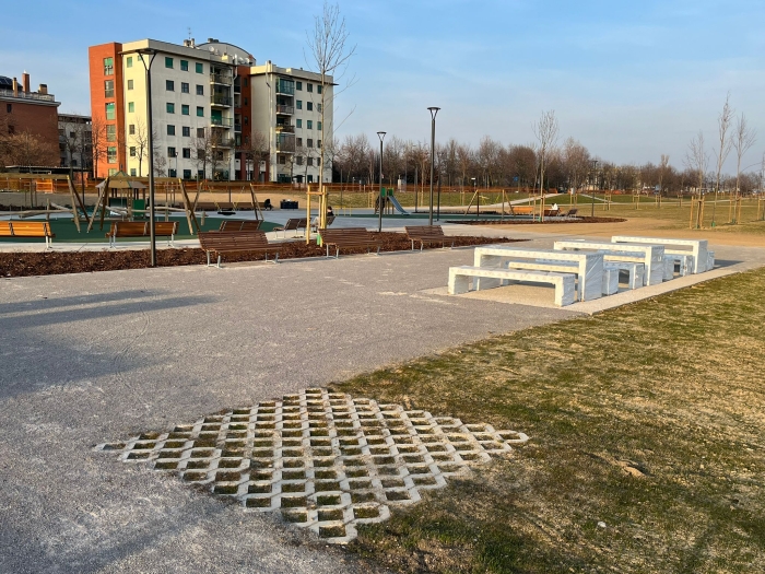 permeable concrete pavers help to maintain the design of the paths